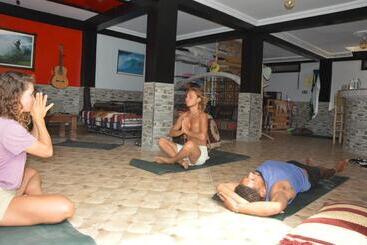 هاستل Petit Surfer