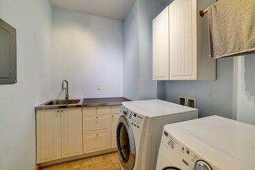 קוטג'' Secluded Ithaca Home W/ Hot Tub ~ 5 Mi To Cornell!