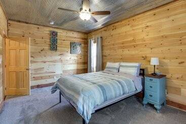 茅舍 Spacious Franklin County Retreat On 80 Acres!