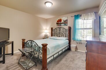 별장 Spacious Texas Abode W/ Deck & Fenced In Yard!