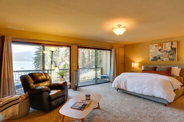 별장 Westwood Lakefront Cabin W/ Hot Tub & Boat Dock!