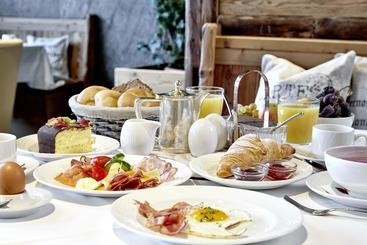 Art & Ski-in Hotel Hinterhag