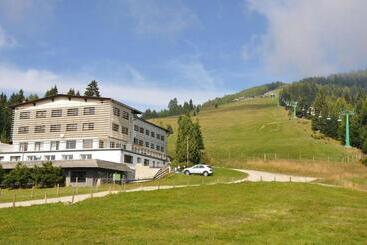 هتل Alpenrose Gerlitzen