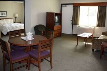 Отель Americinn By Wyndham Charlevoix