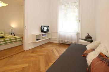 هتل Apartments Spalenring10