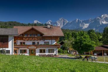 Отель Brandstätterhof