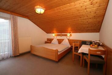 ホテル Café Perner