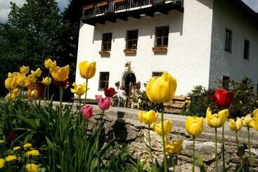 Отель Ferienhof Rotbuchner