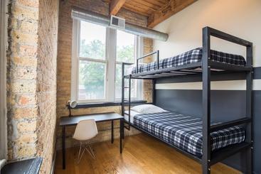 בית מלון כפרי Urban Holiday Lofts