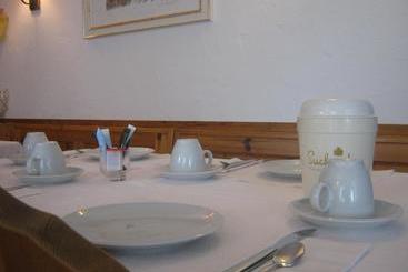 هتل Garni Ursalina Bad Ragaz