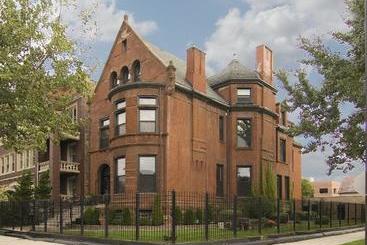 هتل Welcome Inn Manor