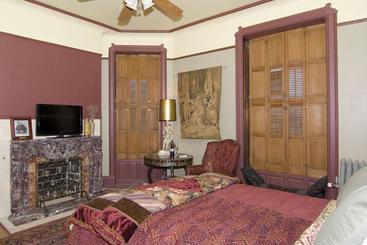هتل Welcome Inn Manor