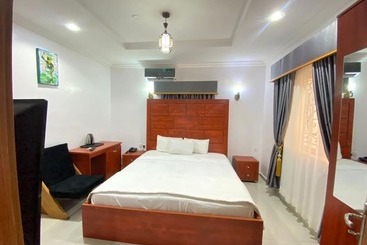 Bintoo Hotel Limited