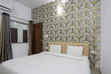 호텔 The Relax Inn Residency