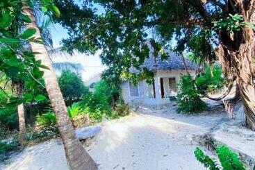 مبيت وإفطار Bwejuu Garden View Bungalows