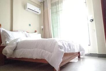 Des Grand Hotel Mwanza