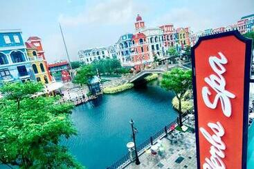 Herbs Spa & Hotel Riverside Grand World