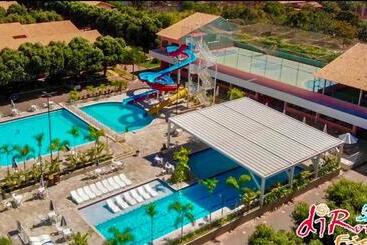 בית מלון כפרי Caldas Novas Diroma Fiori