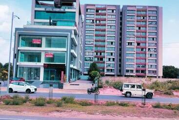 Отель Kiran Inn