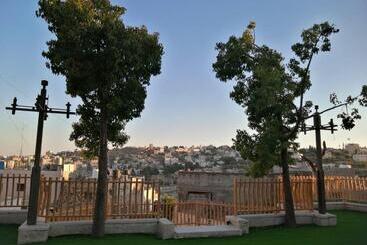 هتل Lamar Guesthouse   Hebron