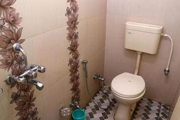 פנסיון Gopal Residency