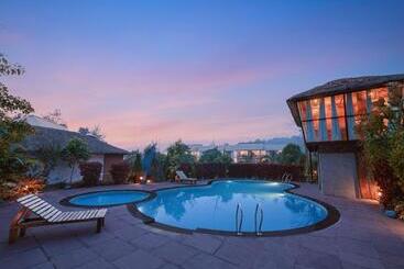 منتجع Justa Lazy Haven Corbett, Uttarakhand