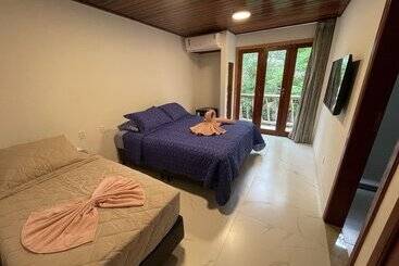 פונדק Pousada Pedras Quentes