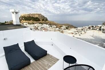 בית מלון כפרי Arte Lindos Suites