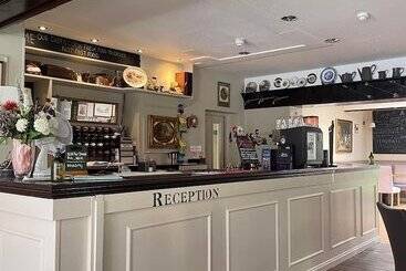 فندق Horse And Hound Country Inn