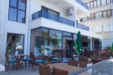 هتل The Lavington