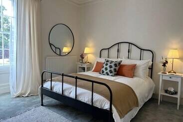 בית מלון כפרי The Victoria