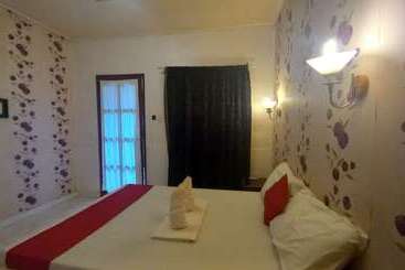 פנסיון Bea S Garden Inn