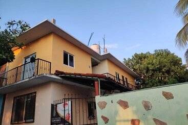 ペンション Con Eli