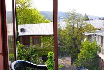 بنسيون Green Stairs Guest House