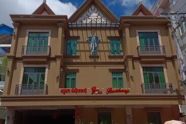 بنسيون Zoha Residency