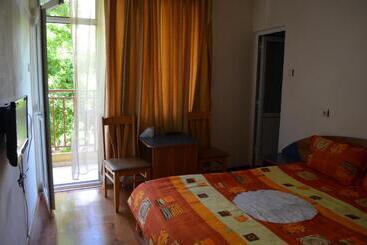 ホテル хотел европа