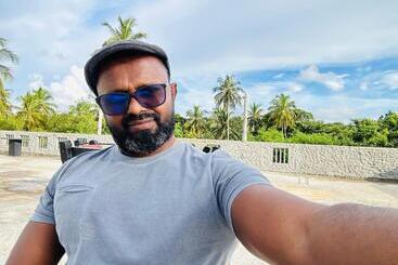 ホテル Crown Holiday Village Near Marawila