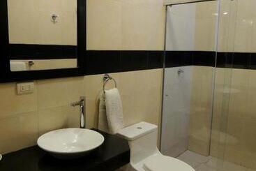 בית מלון כפרי Pacific Suites