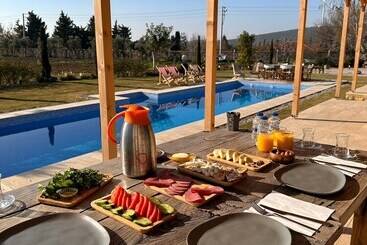 בית מלון כפרי Ride And Stay