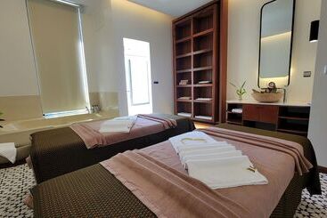 酒店 Waka Villa Private Resort & Spa 16 + Adults Only
