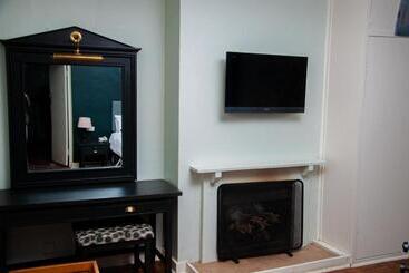 Montclair Hotel And Casino