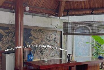 تختخواب و صبحانه The Memory Villa