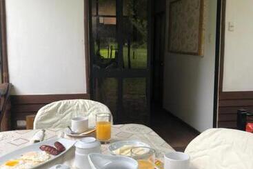 هتل Gad Gha Kum El Mensajero Lodge