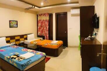 בית מלון כפרי Jasmin Palace Angul