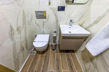 בית מלון כפרי The Business Class