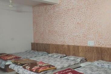 New Hotel Shree Radha Krishna Palace, Maheshwar