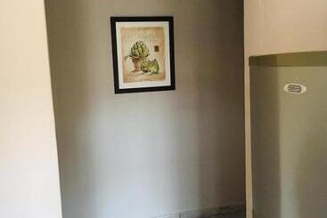 פנסיון 30 Nine Guesthouse