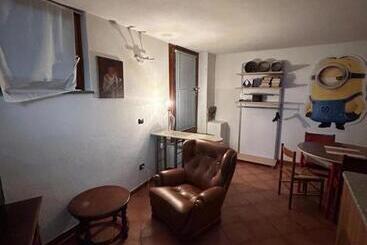 بنسيون La Maison Jaune