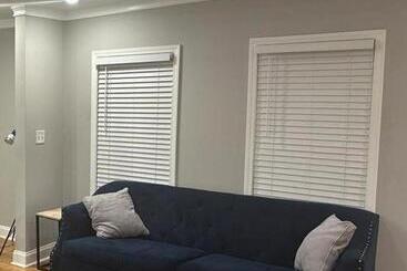 פנסיון 1560 Childress Dr Sw