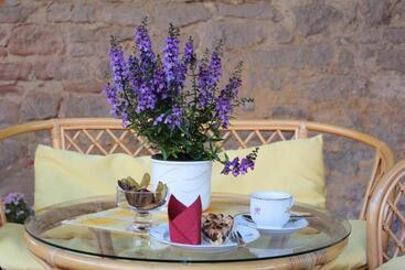 بنسيون Vierzeithof Hofcafé Eiszeit